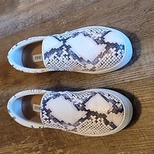 Steve Madden Women's Gills Slip-On Platform Sneaker - Beige Snake 7.5 M